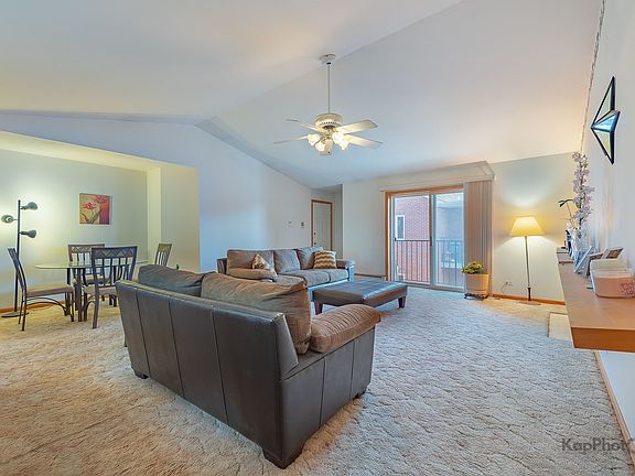 5th image of 3001 N Oriole Ave #301