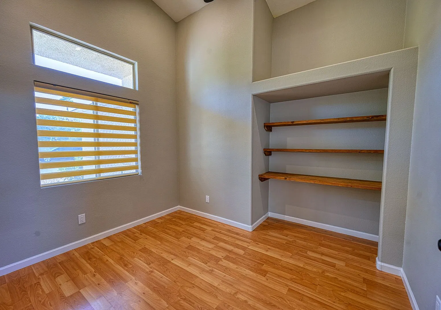 3 bed / 2 bath in Henderson — Photo 3