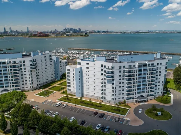 1001 Marina Dr APT 608, Quincy, MA 02171