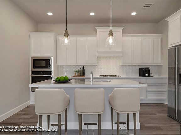 2nd image of 644 Vireos St