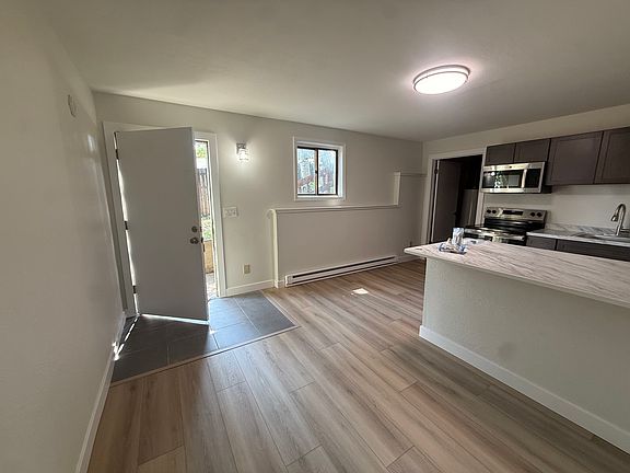 5th image of 600 Bogue St #1