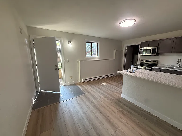600 Bogue St #1 — Photo 5