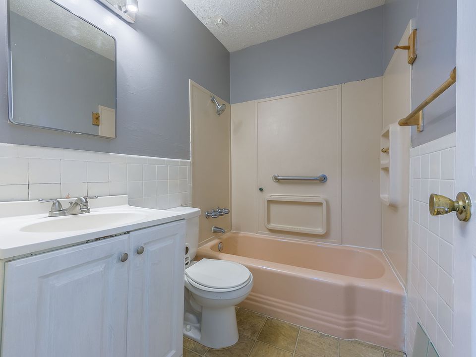 bathtub is white