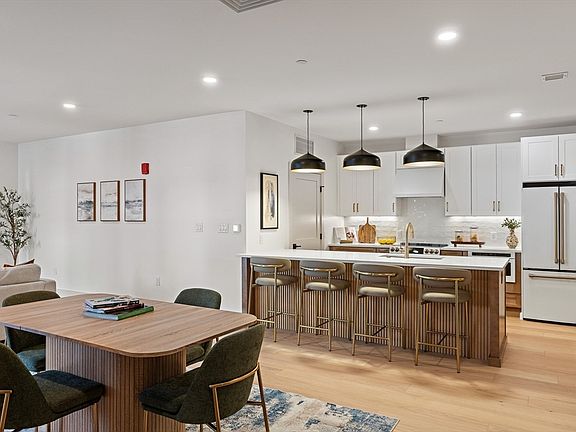 4th image of 1025 Massachusetts Ave #204