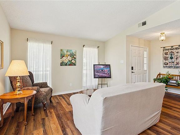 2nd image of 3045 Meadow Lake Dr E