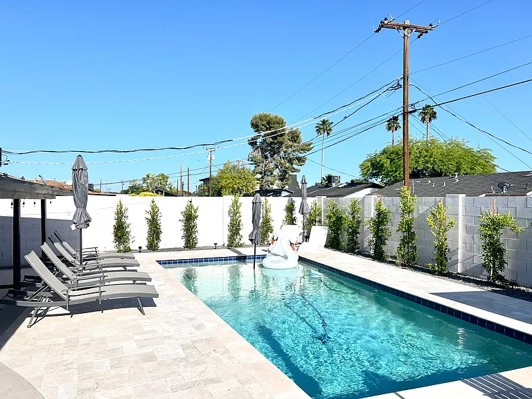 8201 E Mitchell Dr — Photo 5