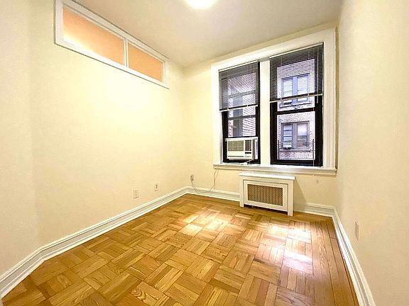 5th image of 146 W 79th St #2B4