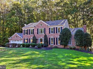 6313 Pohick Station Dr, Fairfax Station, VA 22039
