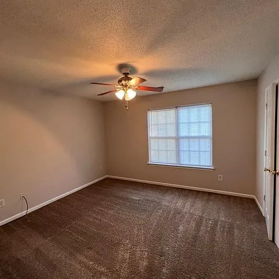 428 Goldstaff Ln — Photo 9