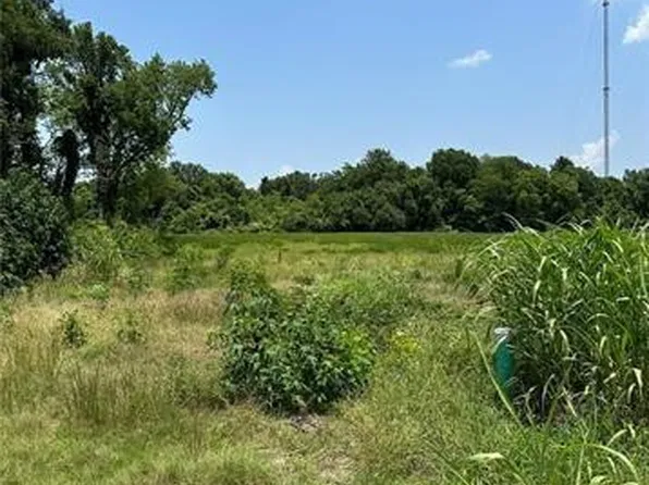 133 Holmes Blvd, Gretna, LA 70056