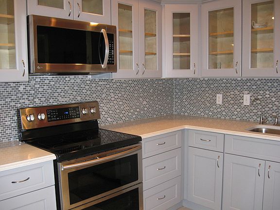 5th image of 437 Midsummer Ct