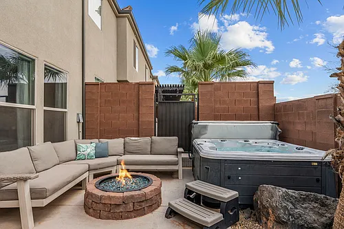 466 N Ventura Ln #47 Photo 1