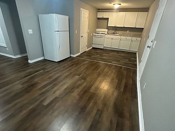 4th image of 264 17th Ave APT 5