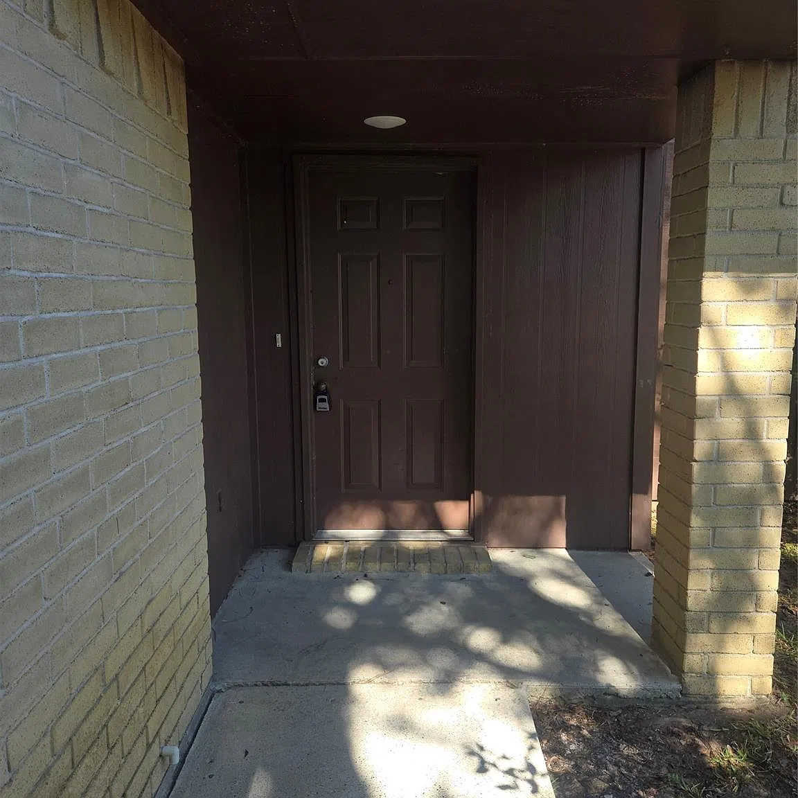 3 bed, 2.0 bath, 2108 sqft, $1,700 — Photo 3