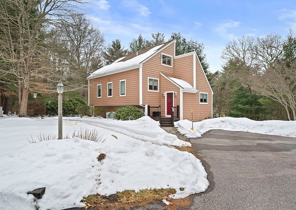 1st image of 12 Herring Brook Ln