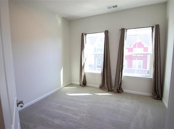 5th image of 2433 Emanuel Ct