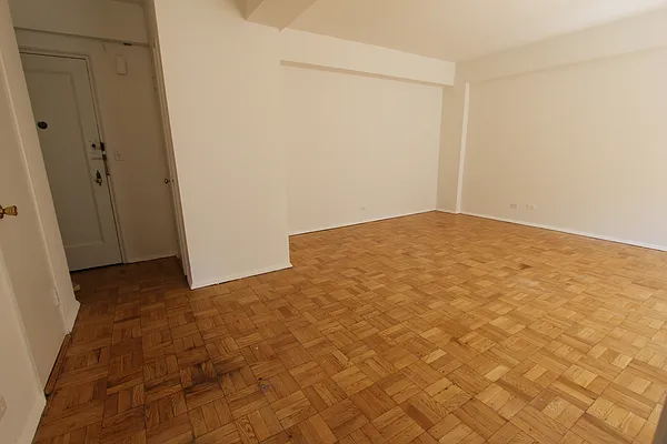 Rented by Hatuka Properties | media 33