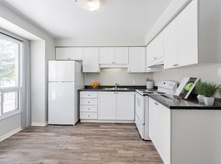 20 Hillsborough Rd #21, London, ON N6J 2E8