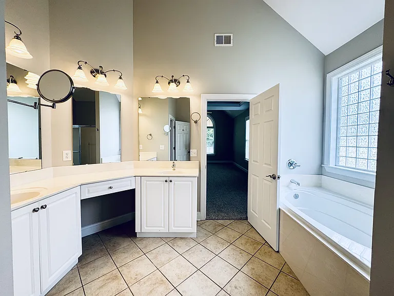 3571 Brampton Dr — Photo 25