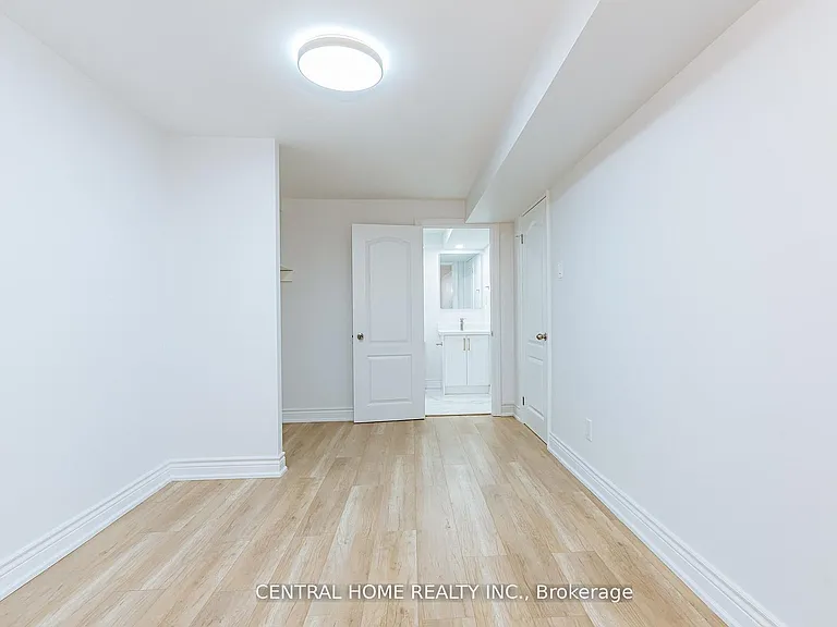 47 Sherwood Forest Dr #BASEMENT — Photo 16