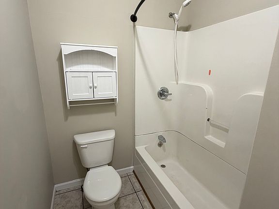 3rd image of 125 Patterson Ln #A