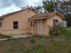 3rd image of 15144 Oak St