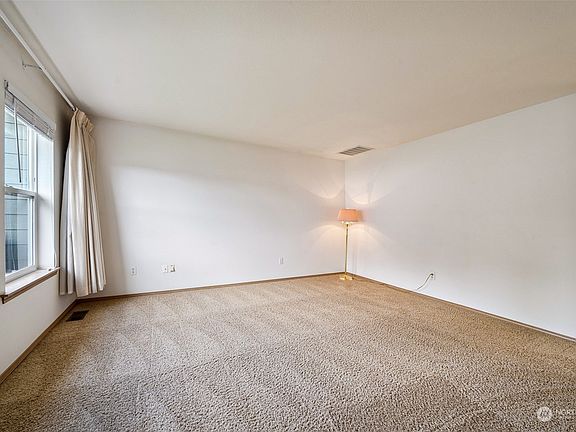 4th image of 1702 34th Ave Court SW