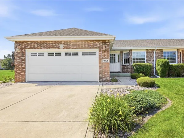 1001 Freedom Cir N, Crown Point, IN 46307