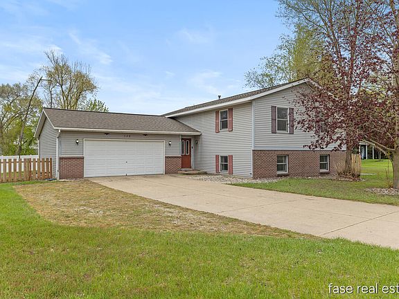 2nd image of 320 Maizie Ln