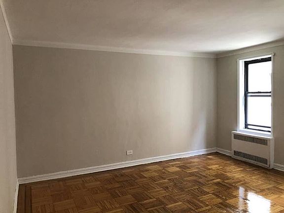 4th image of 40-45 Hampton St #3C