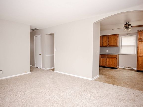 4th image of 2615 Lima Ave
