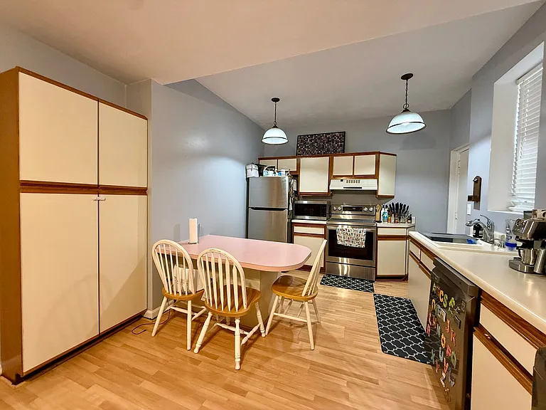 610 W Princess Anne Rd #B6 — Photo 7