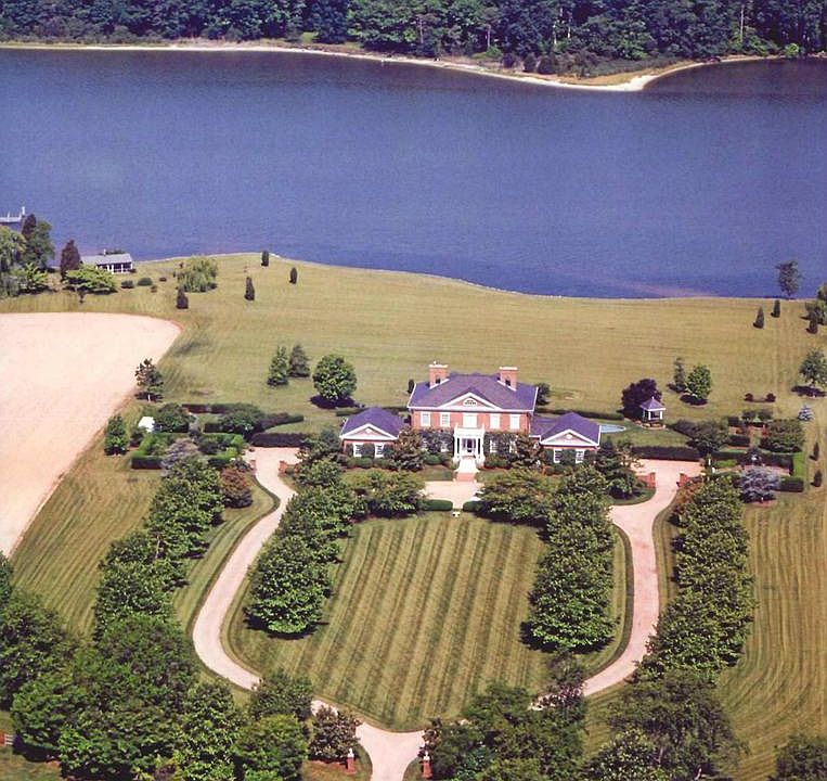 1st image of 25725 Lakewood Farm Ln
