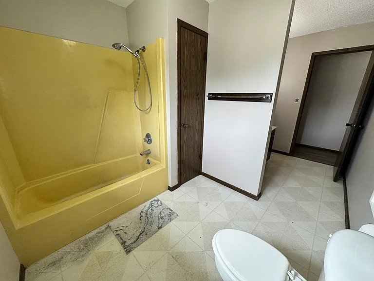 1815 Alden Ave — Photo 30