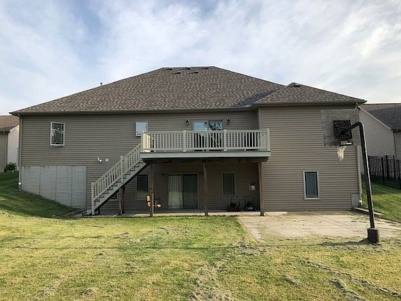 3rd image of 2001 W Forestglen Dr