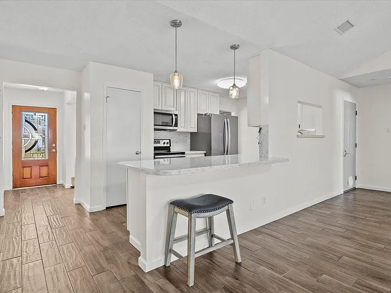 3705 Misty Cove Ct — Photo 6