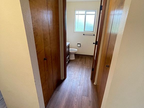 4th image of 3120-3122 Lupine St