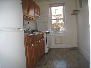 3405 33rd St #4B, Astoria, NY 11106