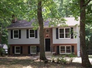 560 Cropp Rd, Fredericksburg, VA 22406