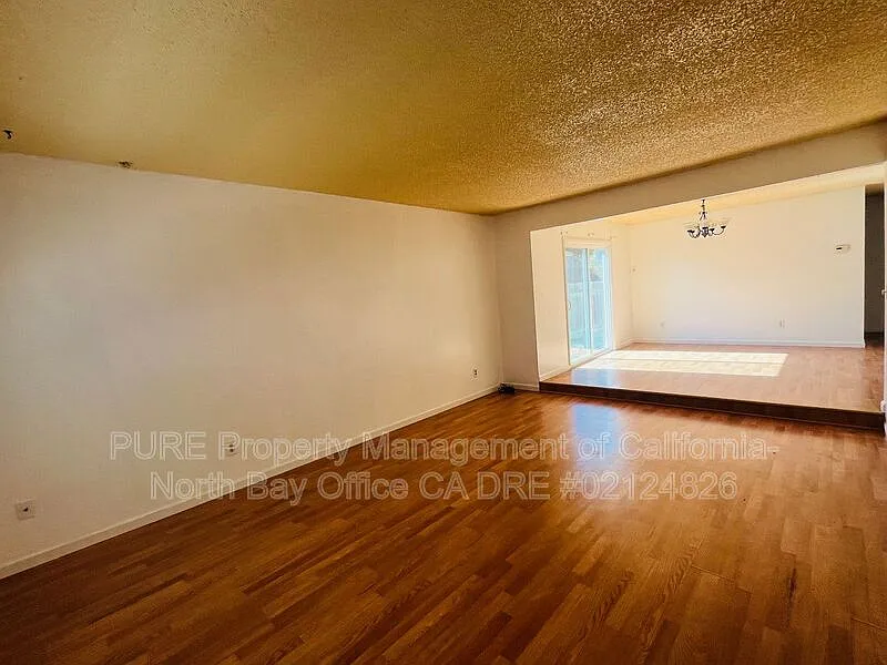 Building Photo - 780 El Rio St #B