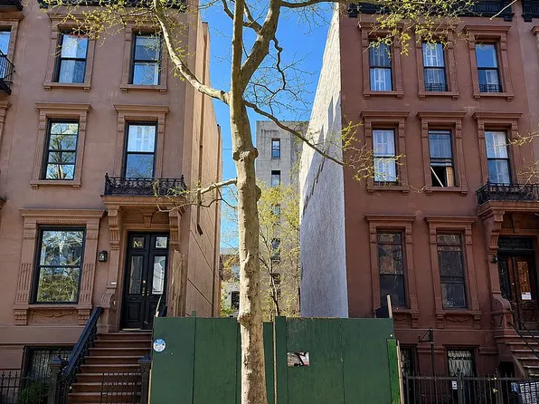 132 W 130th St, New York, NY 10027