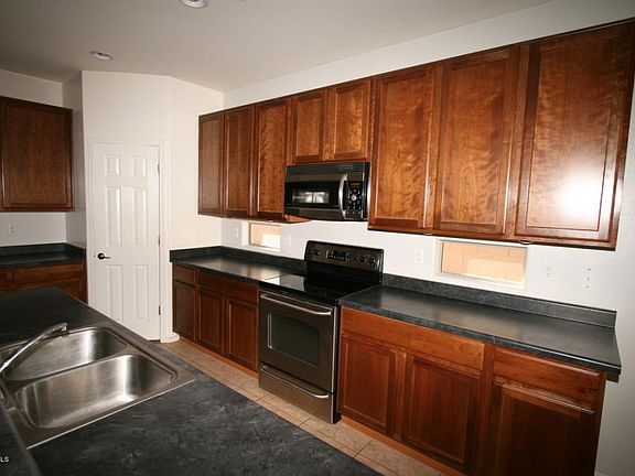 3rd image of 15680 W Devonshire Ave