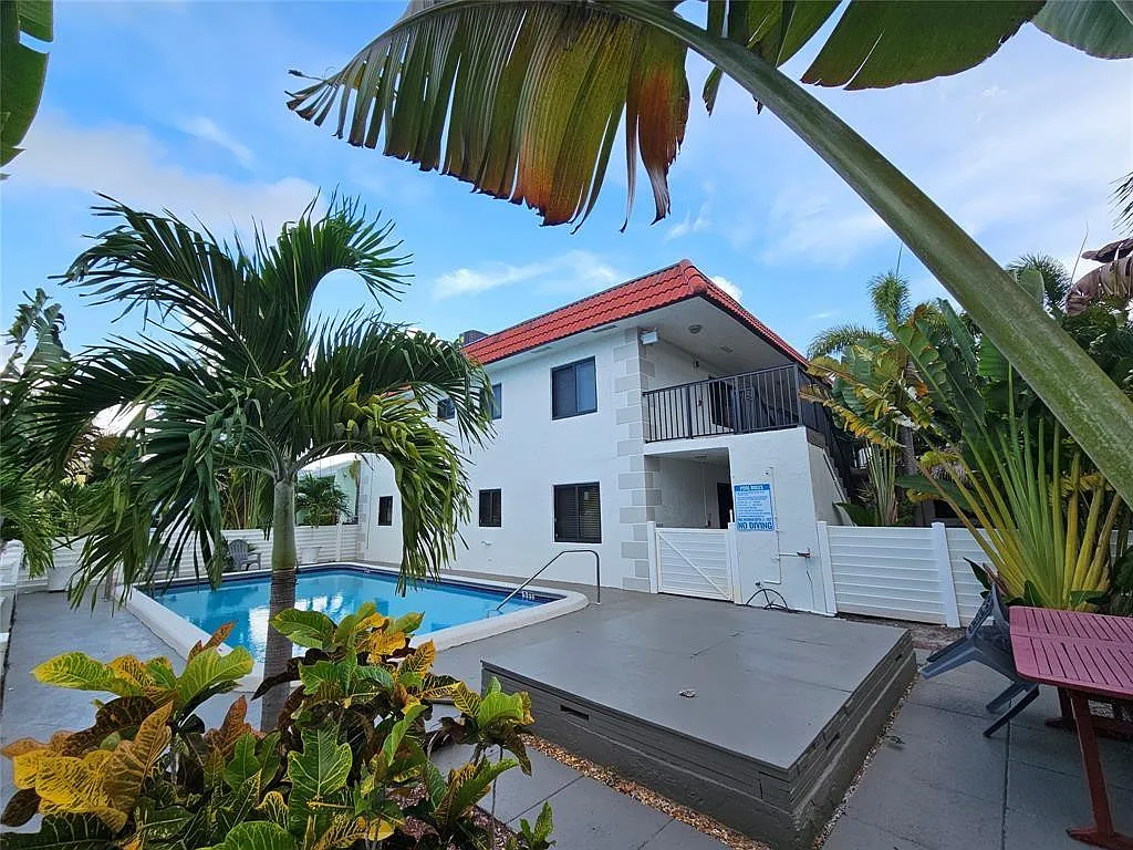 1 bed, 1.0 bath, 19144 sqft, $1,779 — Photo 1