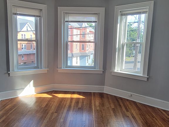 4th image of 639 W Main St #2W