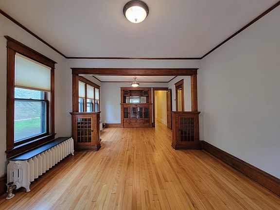 3rd image of 2891 James Ave S APT 2