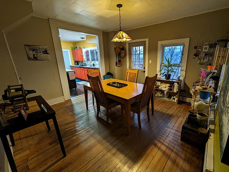 325 Hector St — Photo 10