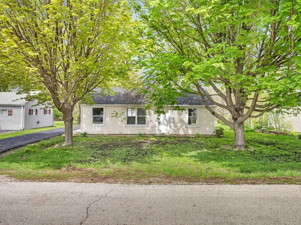 2419 Garden St, Joliet, IL 60435