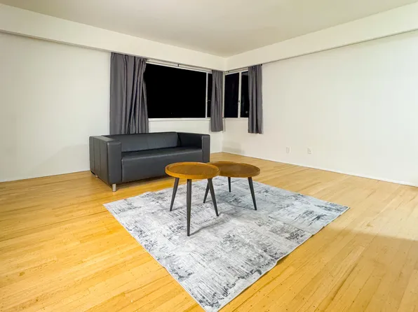 1925 Nelson St, Vancouver, BC