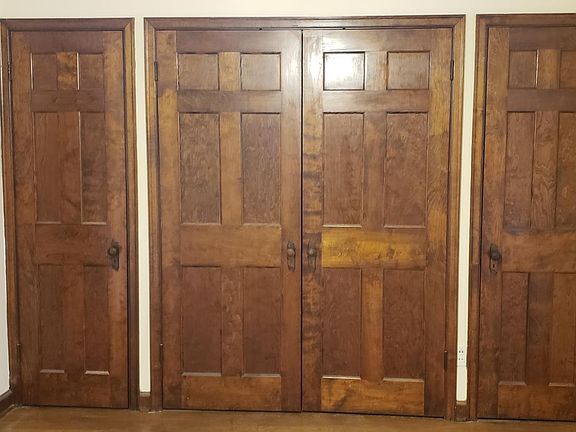 5th image of 3145 Indianola Ave APT A