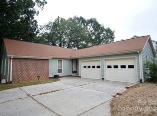 11619 Sunswept Ln, Charlotte, NC 28226